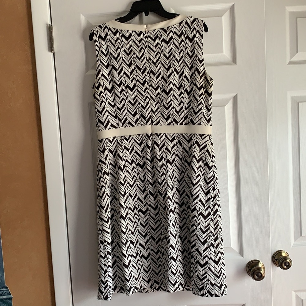 Pretty Dress! - image 5